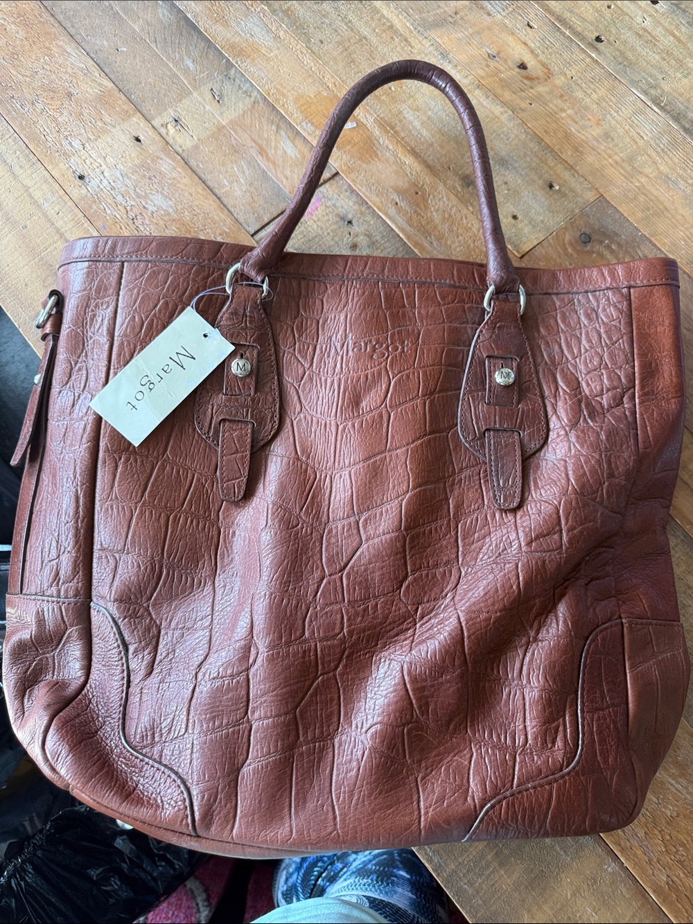 NWT margot Croc-Embossed Tan-Brown Leather Tote with fun travel theme liner